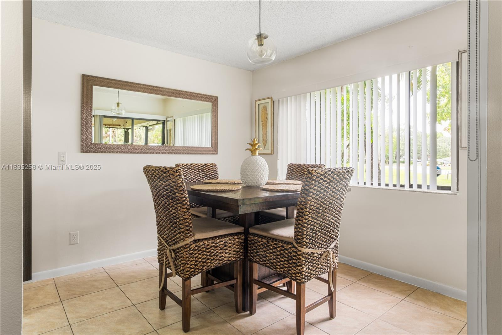 8125 NW 17th Mnr