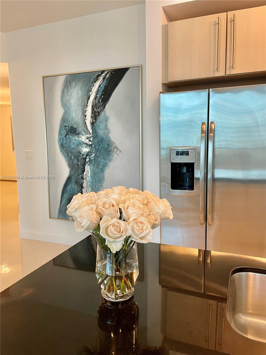 79 SW 12th St 2407-S