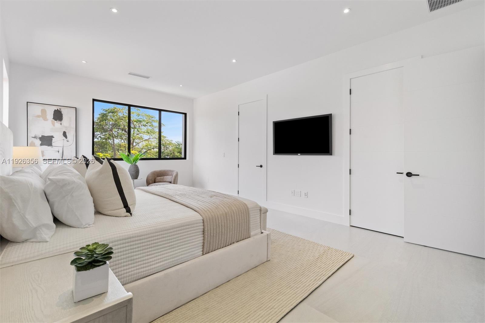 SILVER BLUFF GARDENS - Residential