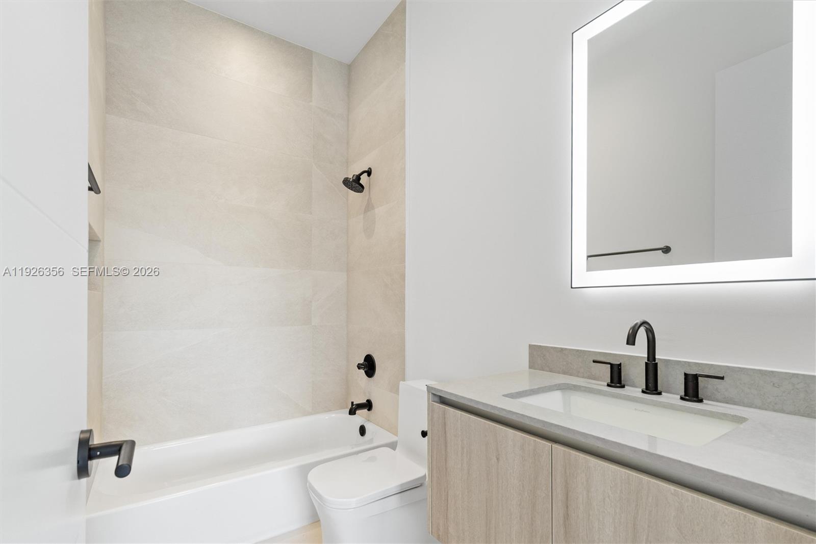 SILVER BLUFF GARDENS - Residential