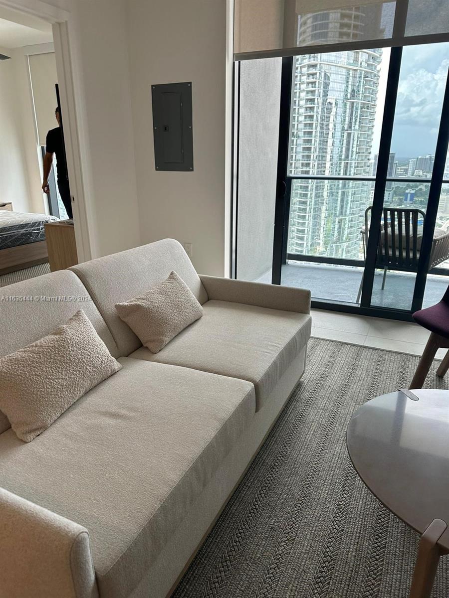 View photos, virtual tours, details... 159 NE 6 th Street 3513