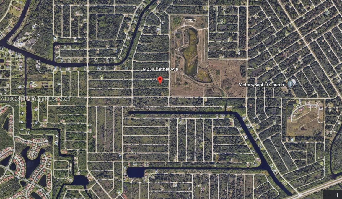 Port Charlotte 48 - Land