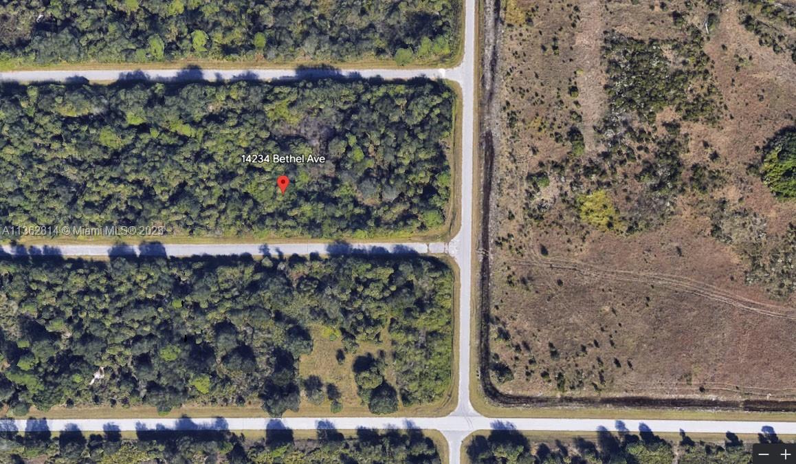 Port Charlotte 48 - Land