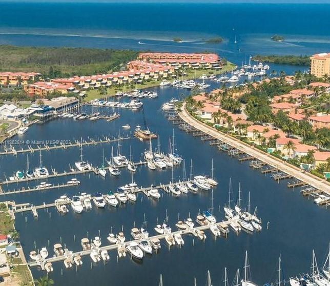 Port Charlotte 48 - Land