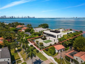 4736 N Bay Rd Miami Beach FL 33140