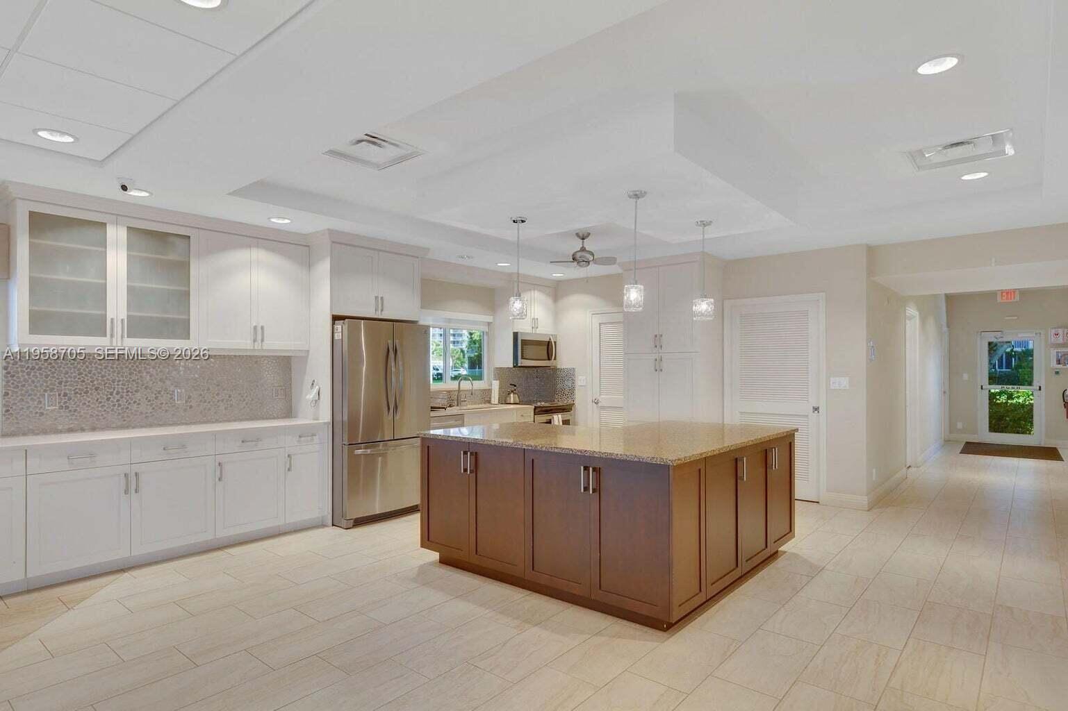 SEAGATE OF HIGHLAND CONDO - Residential