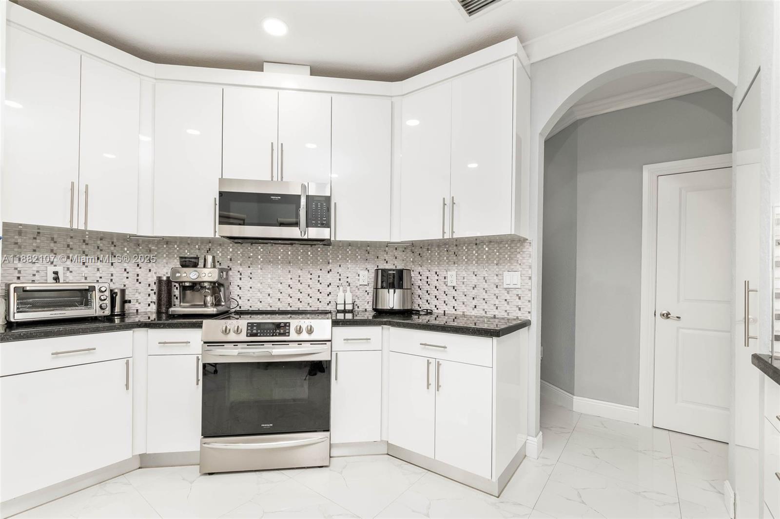 ISABIANCA ESTATES - Residential