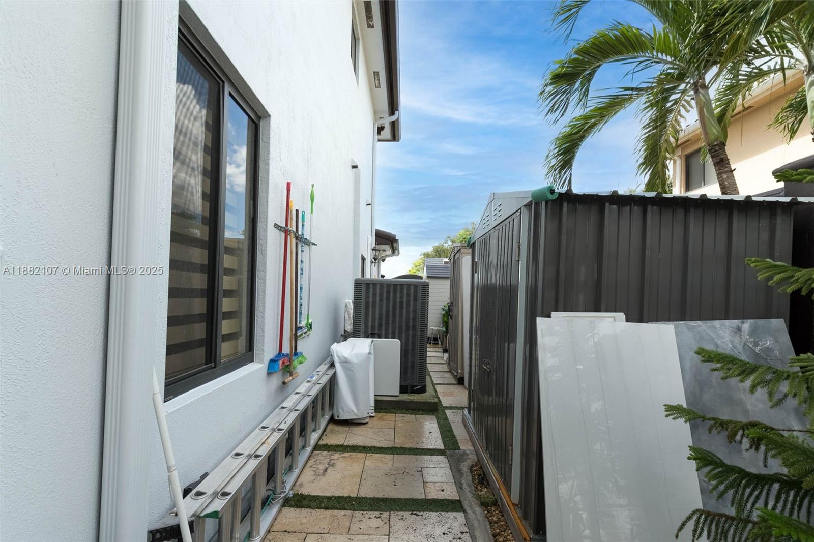 ISABIANCA ESTATES - Residential