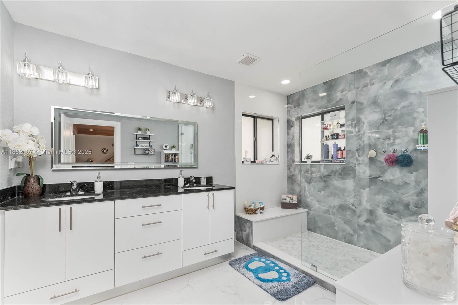 ISABIANCA ESTATES - Residential