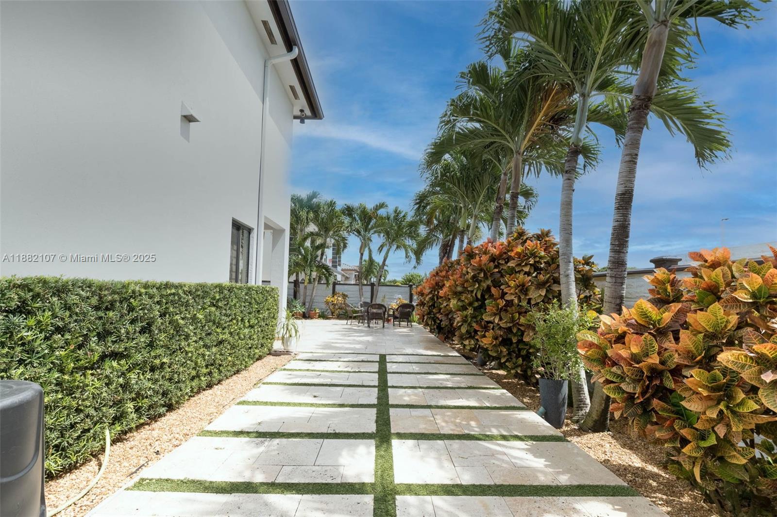 ISABIANCA ESTATES - Residential