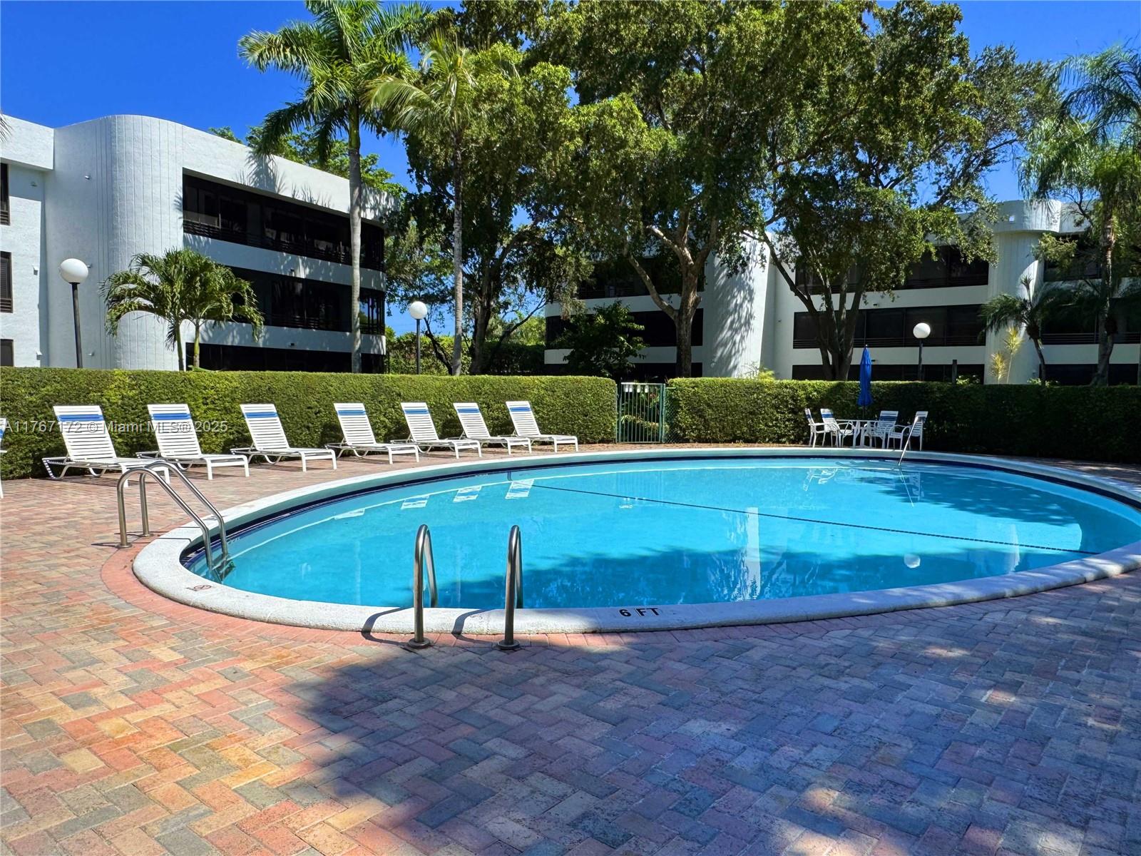 SHERIDAN BY THE BEACH CON - Residential