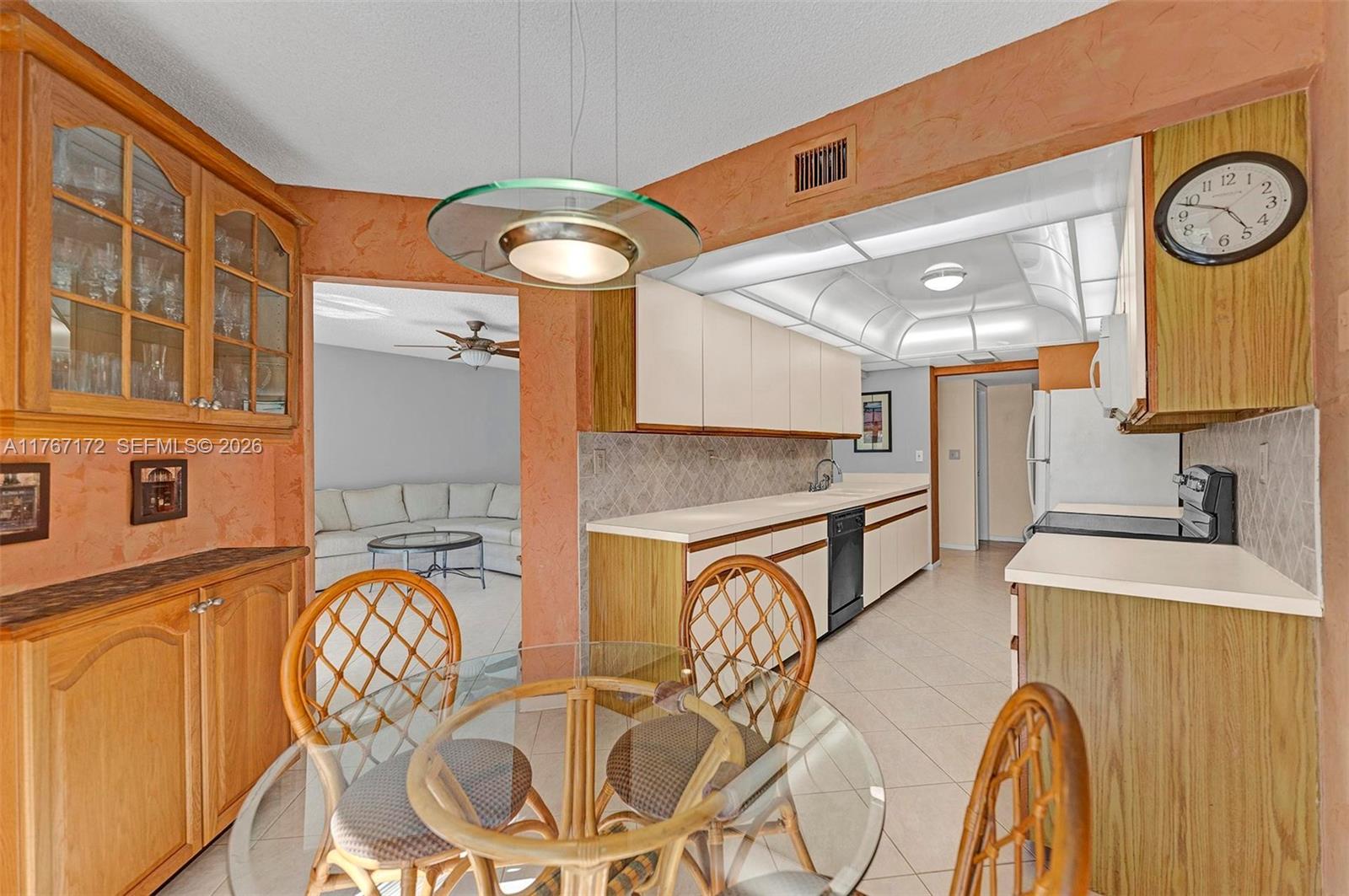 SHERIDAN BY THE BEACH CON - Residential