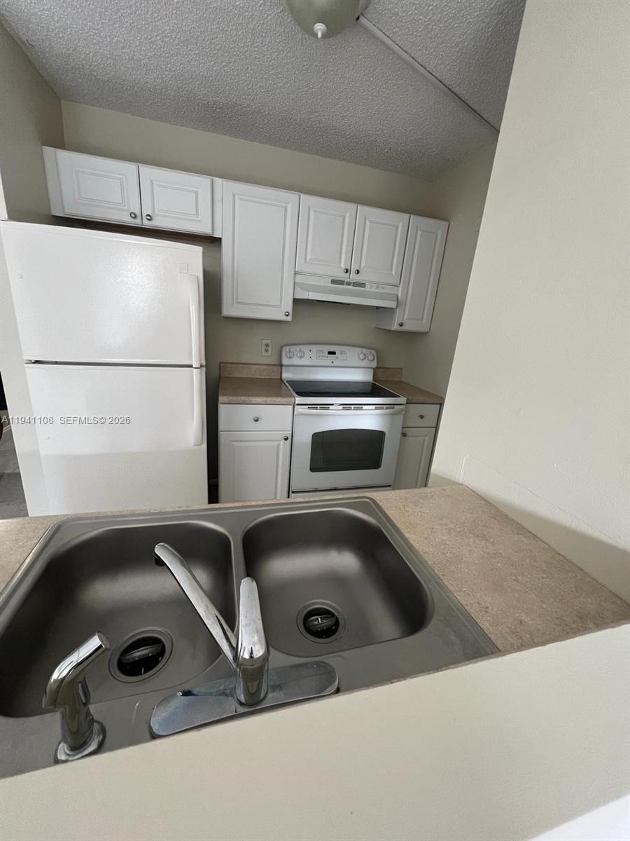 2701 Riverside Dr 308-B