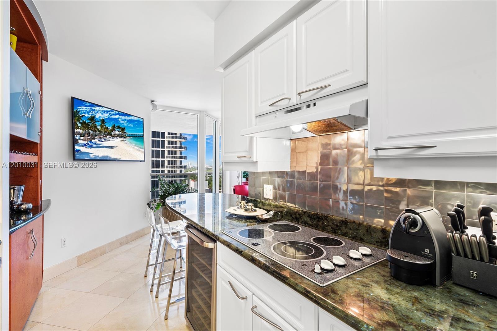 4779 Collins Ave 2404