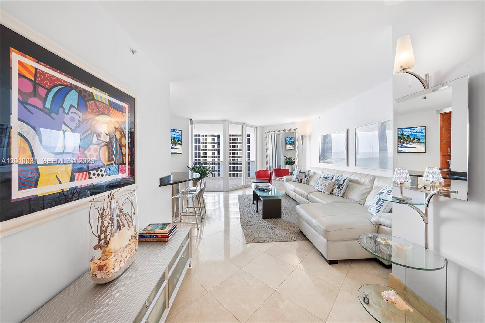 4779 Collins Ave 2404