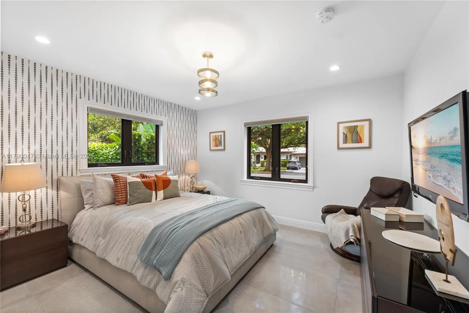 Coral Gables, Florida 33146, United States, 3 Bedrooms Bedrooms, ,3 BathroomsBathrooms,Residential,Pending,115316