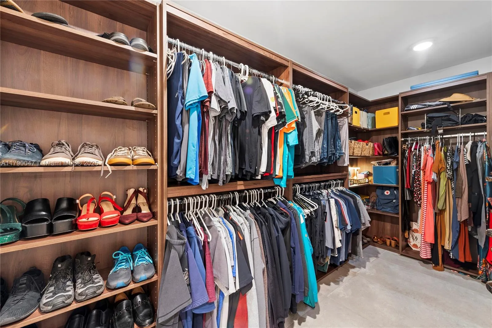 Coral Gables, Florida 33146, United States, 3 Bedrooms Bedrooms, ,3 BathroomsBathrooms,Residential,Pending,115316