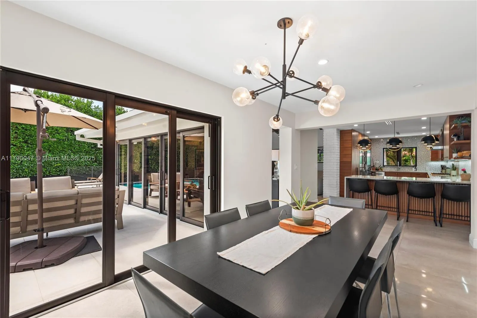 Coral Gables, Florida 33146, United States, 3 Bedrooms Bedrooms, ,3 BathroomsBathrooms,Residential,Pending,115316