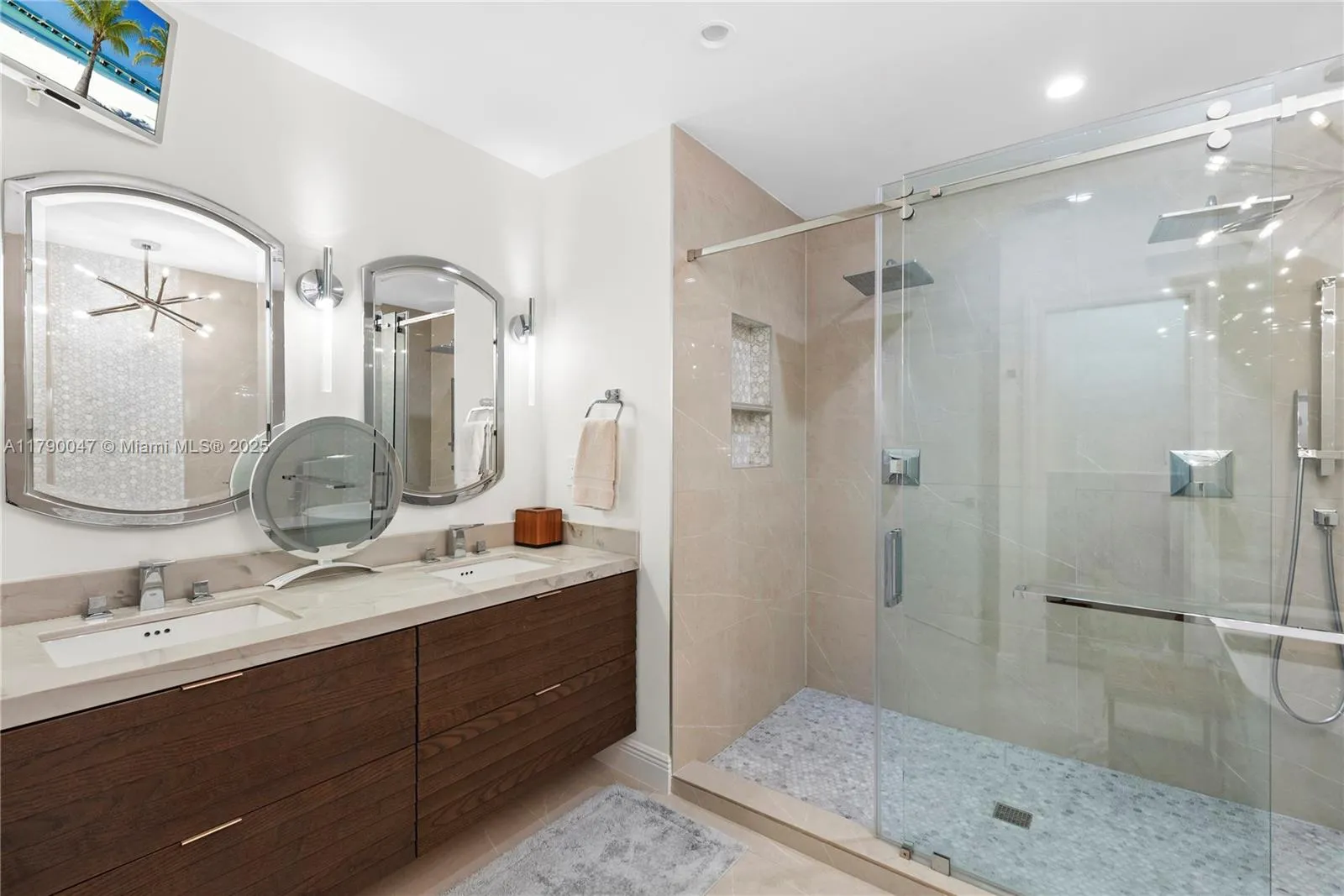 Coral Gables, Florida 33146, United States, 3 Bedrooms Bedrooms, ,3 BathroomsBathrooms,Residential,Pending,115316