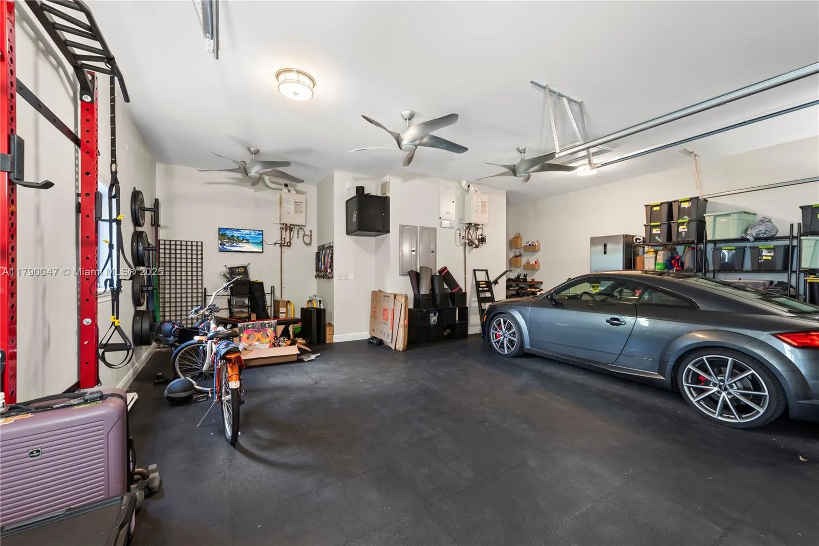 Coral Gables, Florida 33146, United States, 3 Bedrooms Bedrooms, ,3 BathroomsBathrooms,Residential,Pending,115316