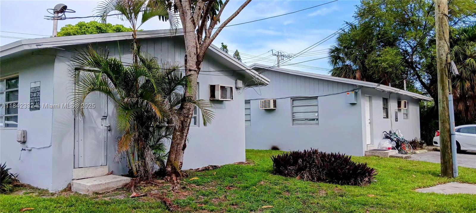 1901 Miami Rd