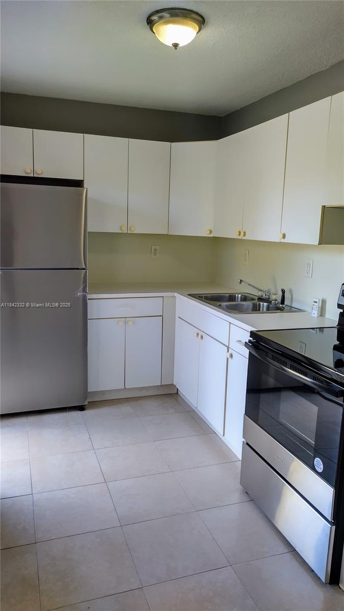 EVERGLADE LAND SALES CO - Residential Income