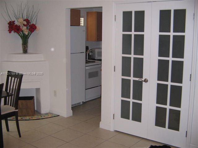 Rental Property at 936 Pennsylvania Ave 202, Miami Beach, Miami-Dade County, Florida - Bedrooms: 1 
Bathrooms: 1  - $1,700 MO.