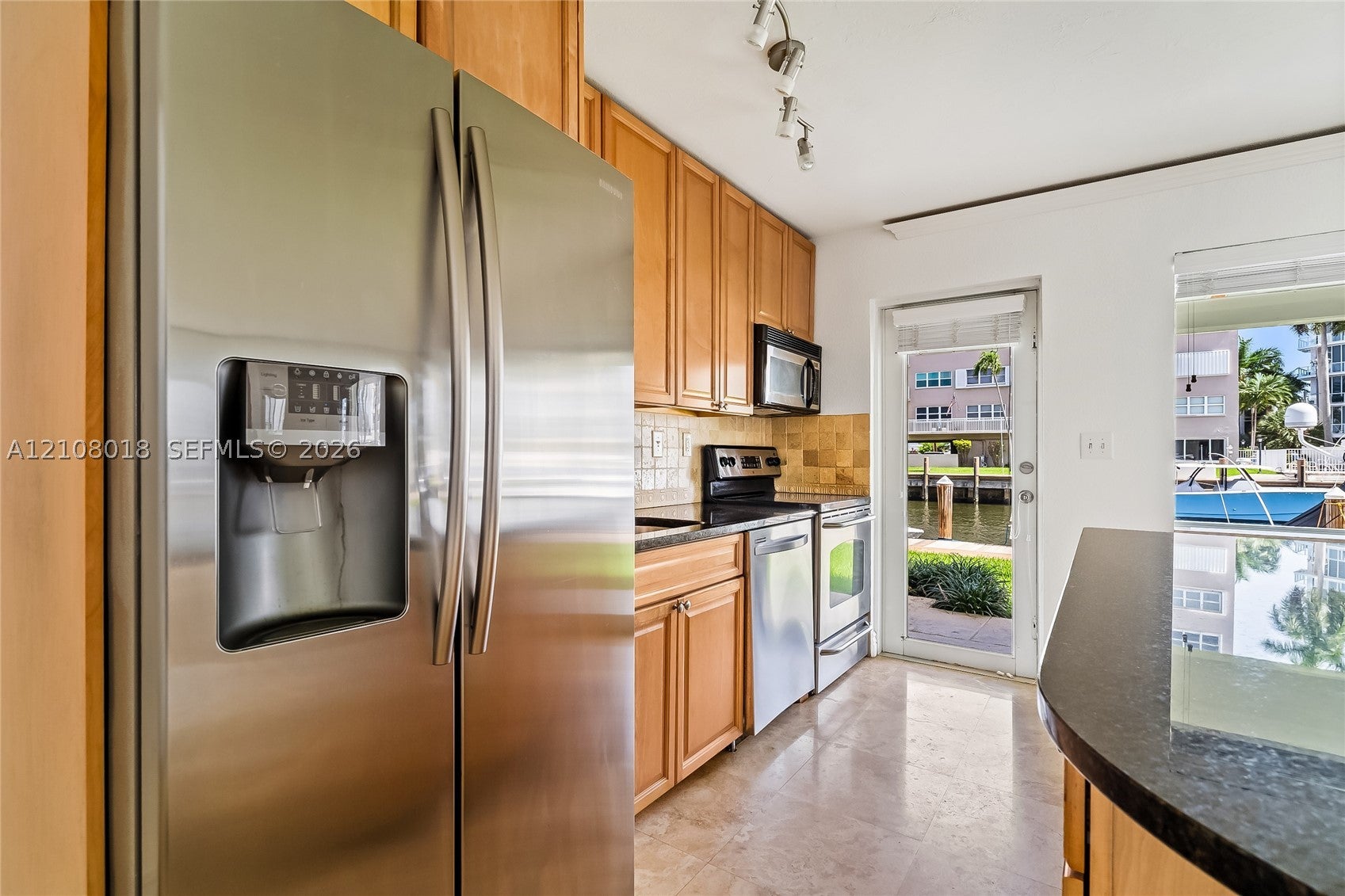 2881 NE 32nd St 111
