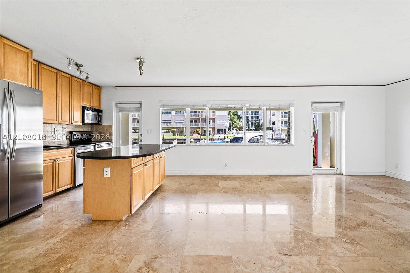 2881 NE 32nd St 111