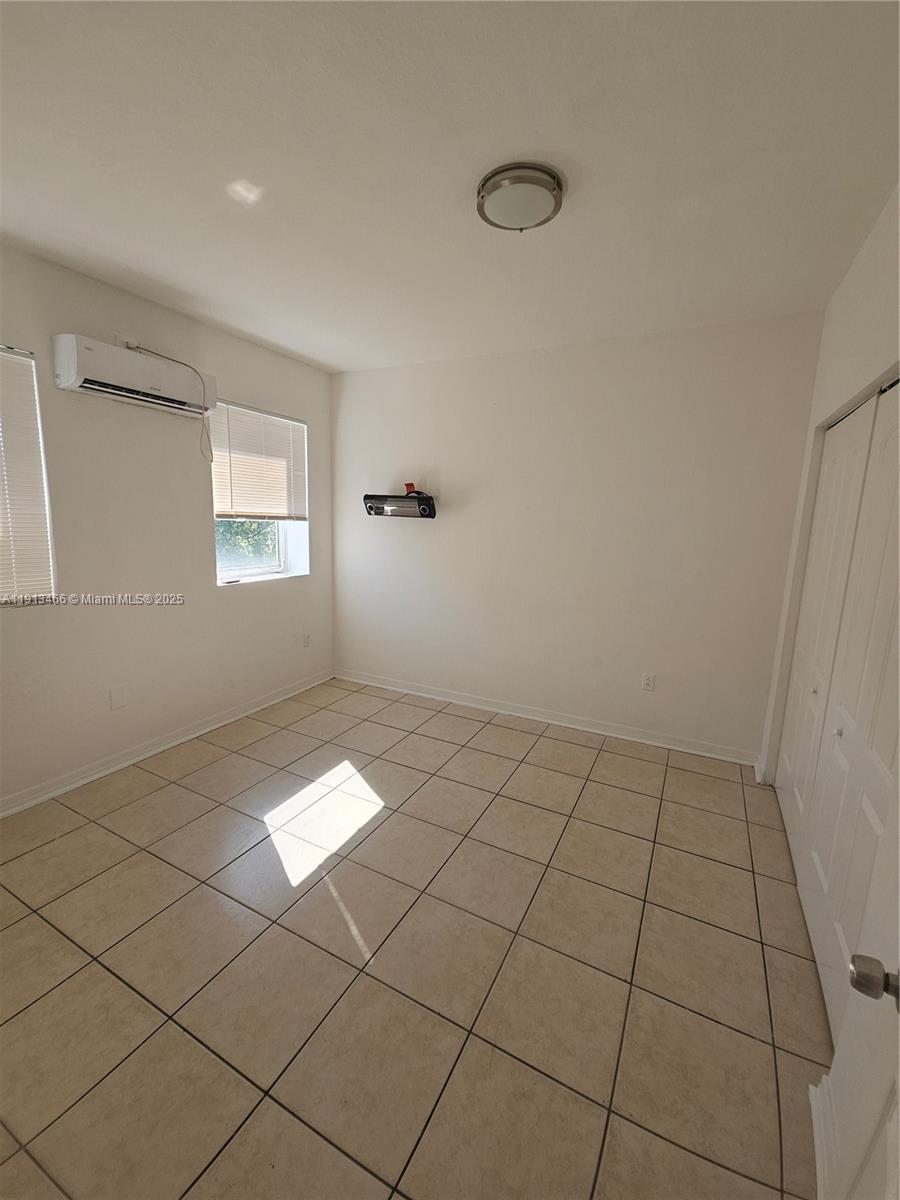 RIVER LOFTS CONDO - Residential Lease