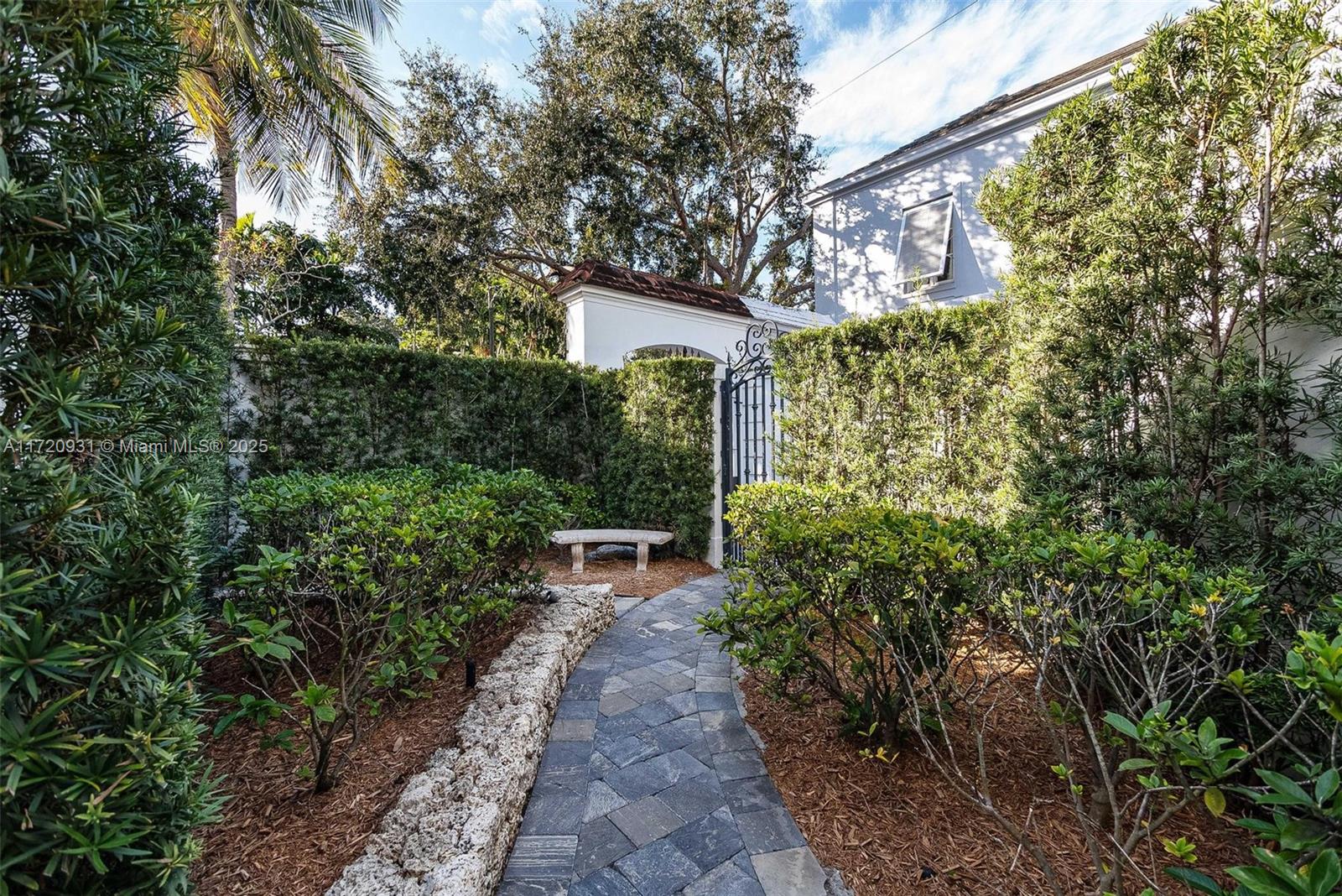 CORAL GABLES RIVIERA SEC - Residential