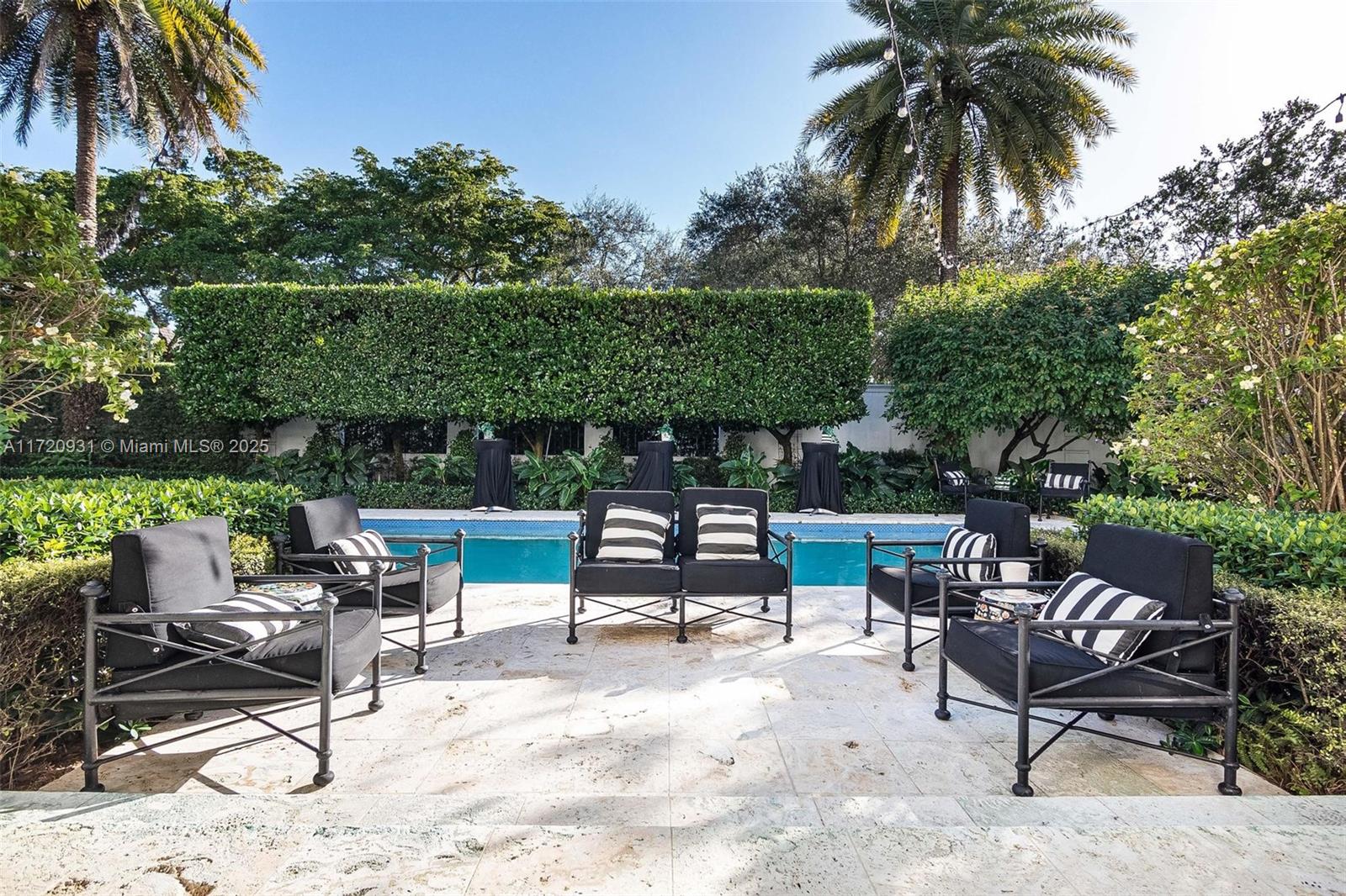 CORAL GABLES RIVIERA SEC - Residential