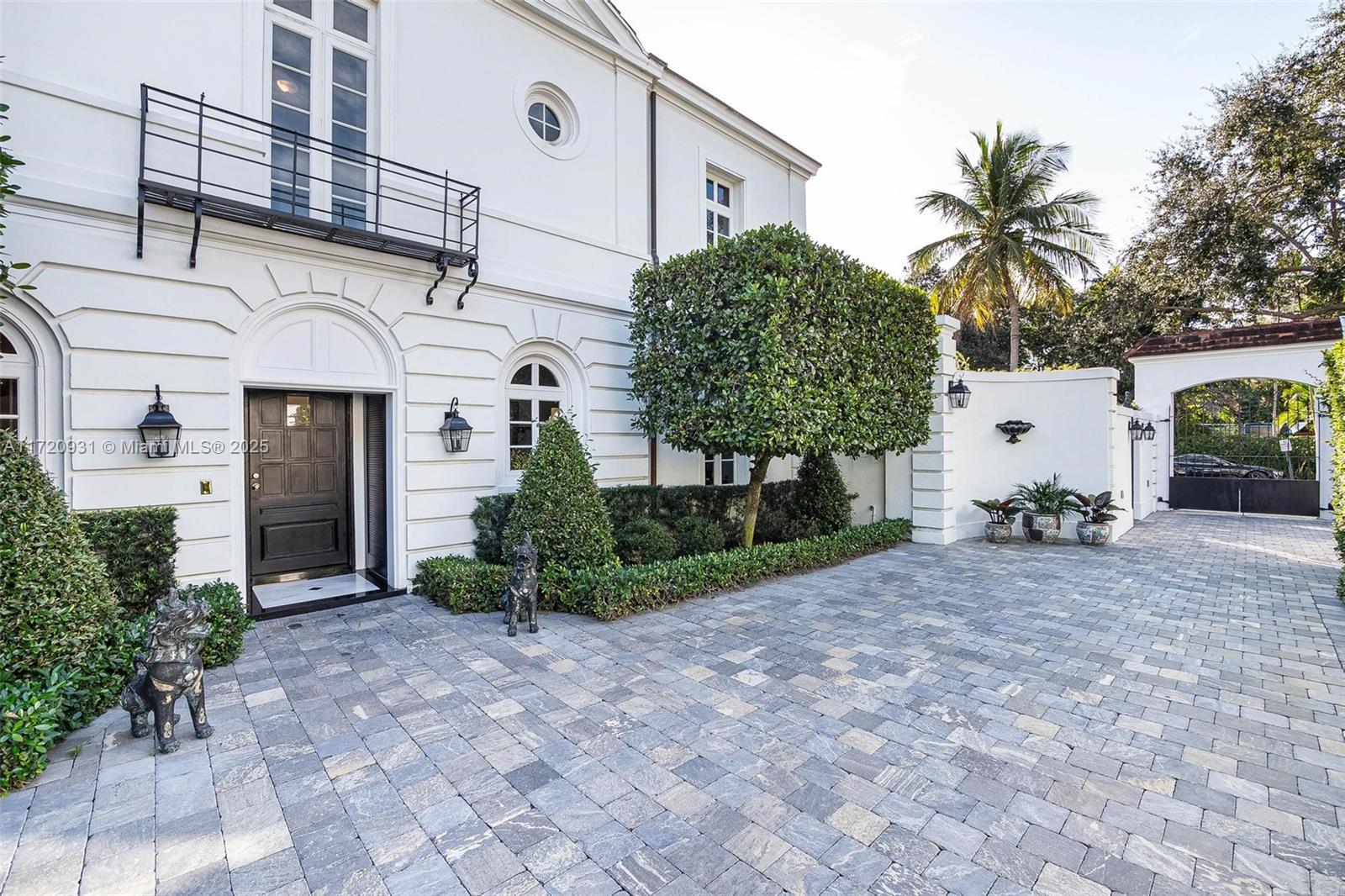 CORAL GABLES RIVIERA SEC - Residential