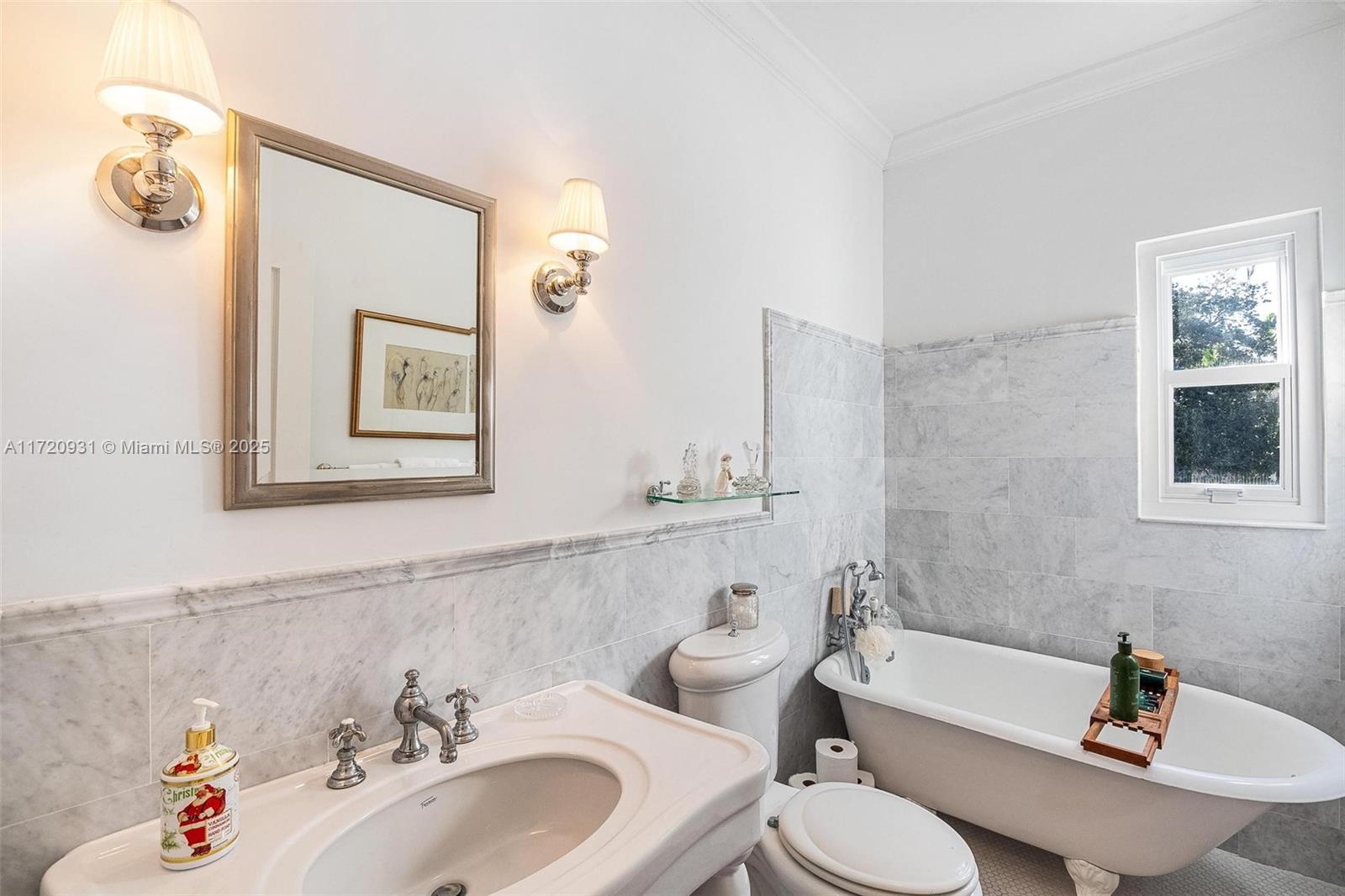 CORAL GABLES RIVIERA SEC - Residential