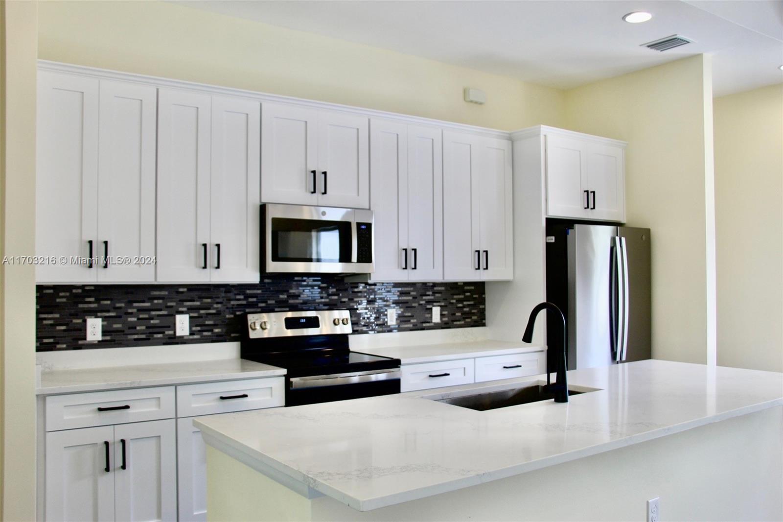 PORT MALABAR - Residential Lease