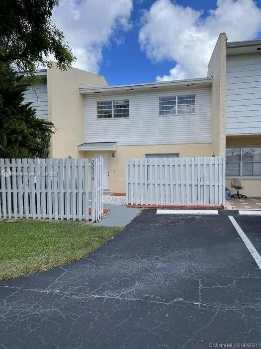 EXCELLENT LOCATION - CUTTLER BAY TOWNHOUSE WITH 3 BEDROOMS 2 FULL BATHS AND HALF BATH ON THE MAIN FLOOR. AMPLE LIVING AND DINING ROOM - WASHER AND DRYER IN THE UNIT - PATIO - TWO ASIGNED PARKING SPACE AND GUESS PARKING AVAILABLE - COMMUNITY POOL WITH KID PLAYGROUND - SECURITY GATE - - WELL MAINTAINED - LOVELY NOOK NEAR THE ENTRANCE - VERY EASY TO SHOW - CALL TODAY FOR APPOINTMENT