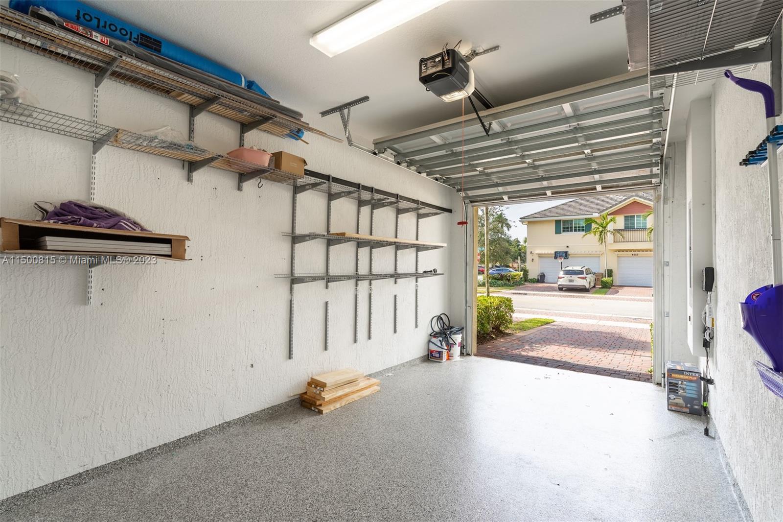 SADDLE BRIDGE - Residential