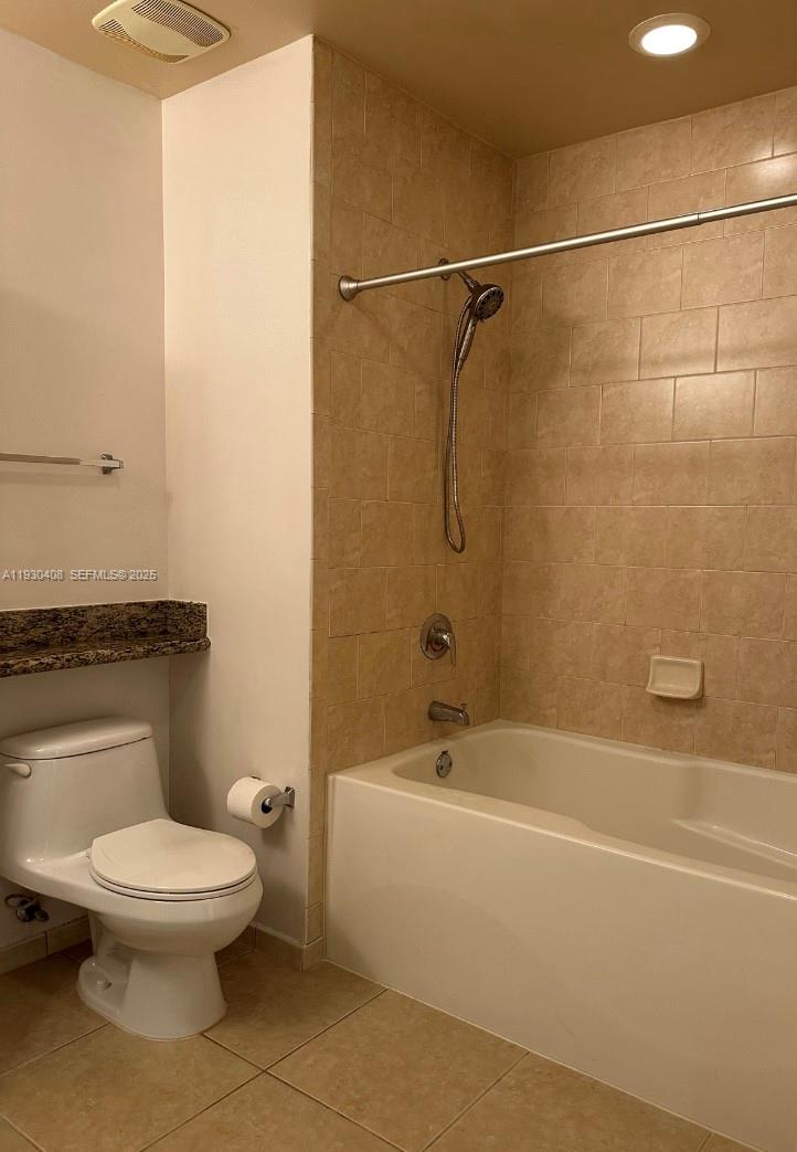 ALAQUA CONDO - Residential