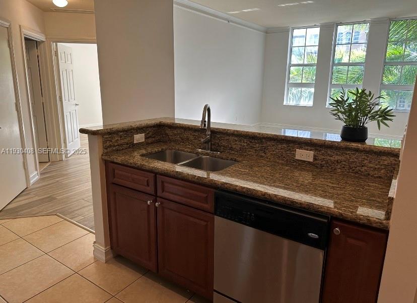 ALAQUA CONDO - Residential