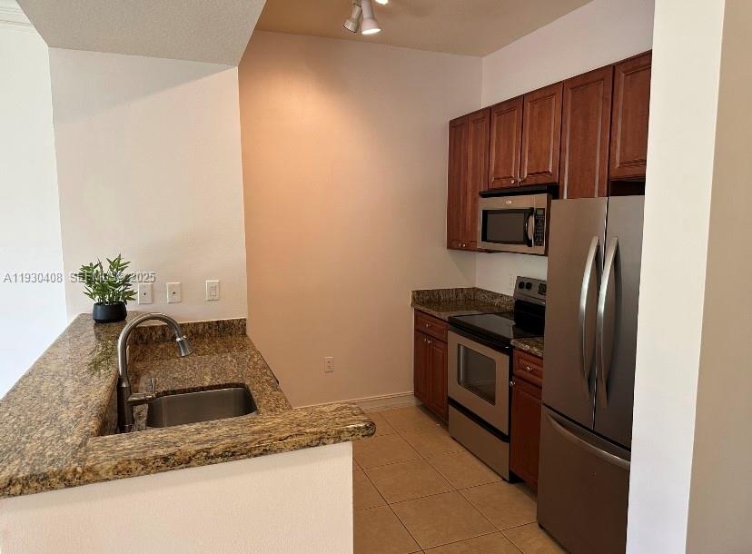 ALAQUA CONDO - Residential