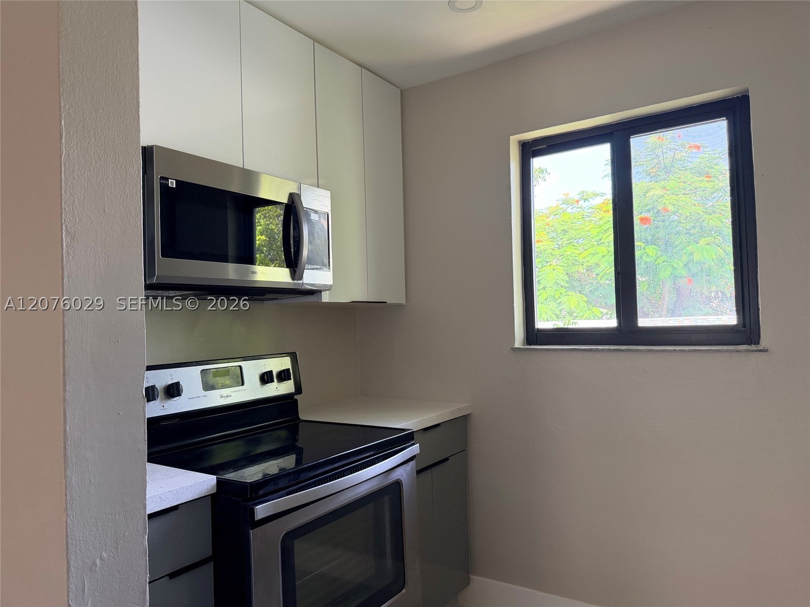 93 NE 59th St 3