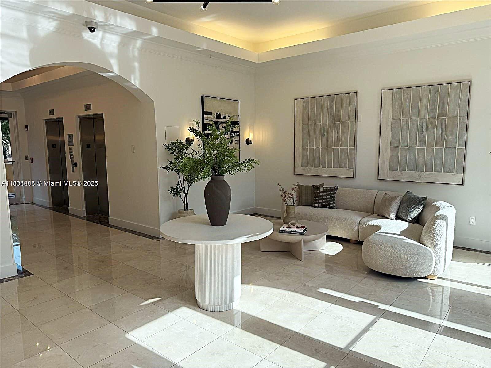 THE GRANDE CONDO - Residential