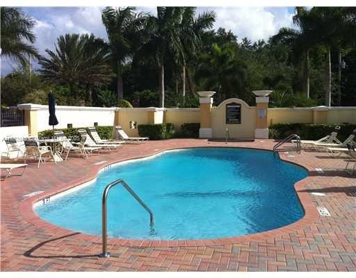 THE GRANDE CONDO - Residential