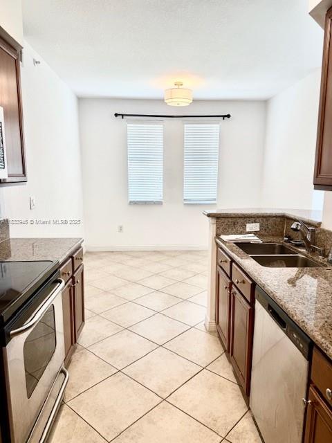 THE GRANDE CONDO - Residential