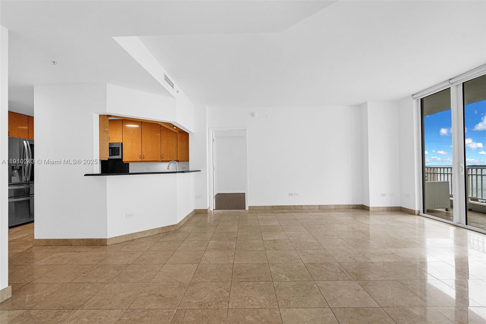COURTS BRICKELL KEY CONDO - Residential Lease