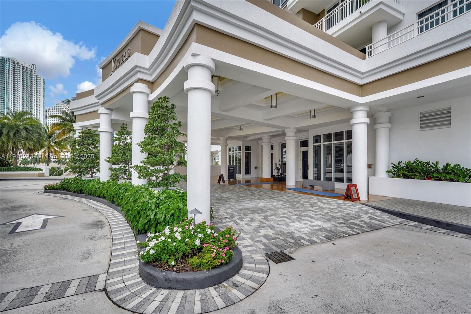 COURTS BRICKELL KEY CONDO - Residential Lease