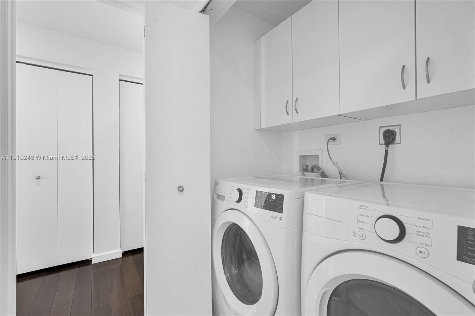 COURTS BRICKELL KEY CONDO - Residential Lease