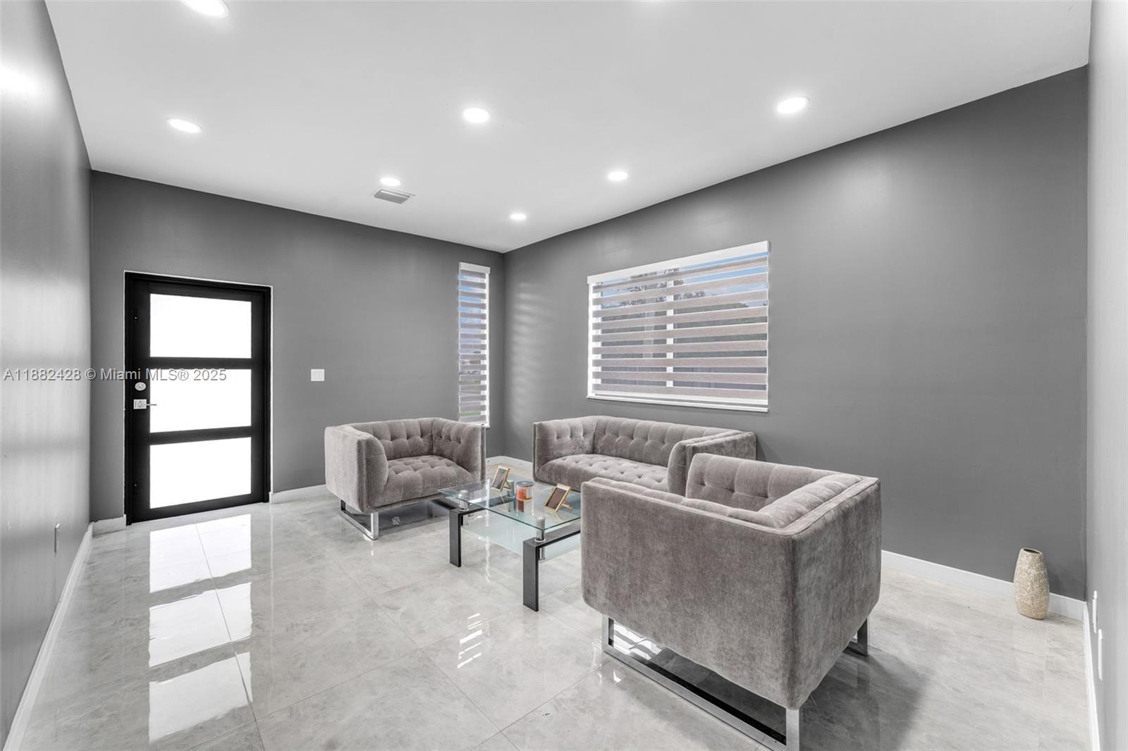 SILVER PALM PARK - Residential