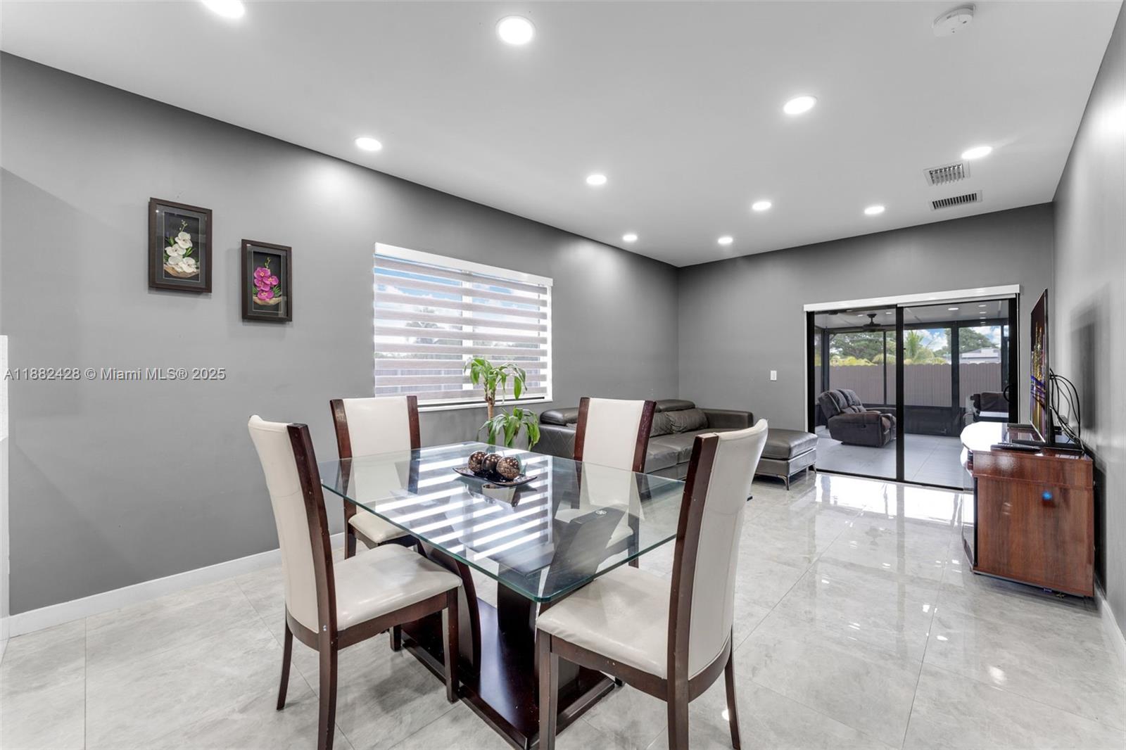 SILVER PALM PARK - Residential