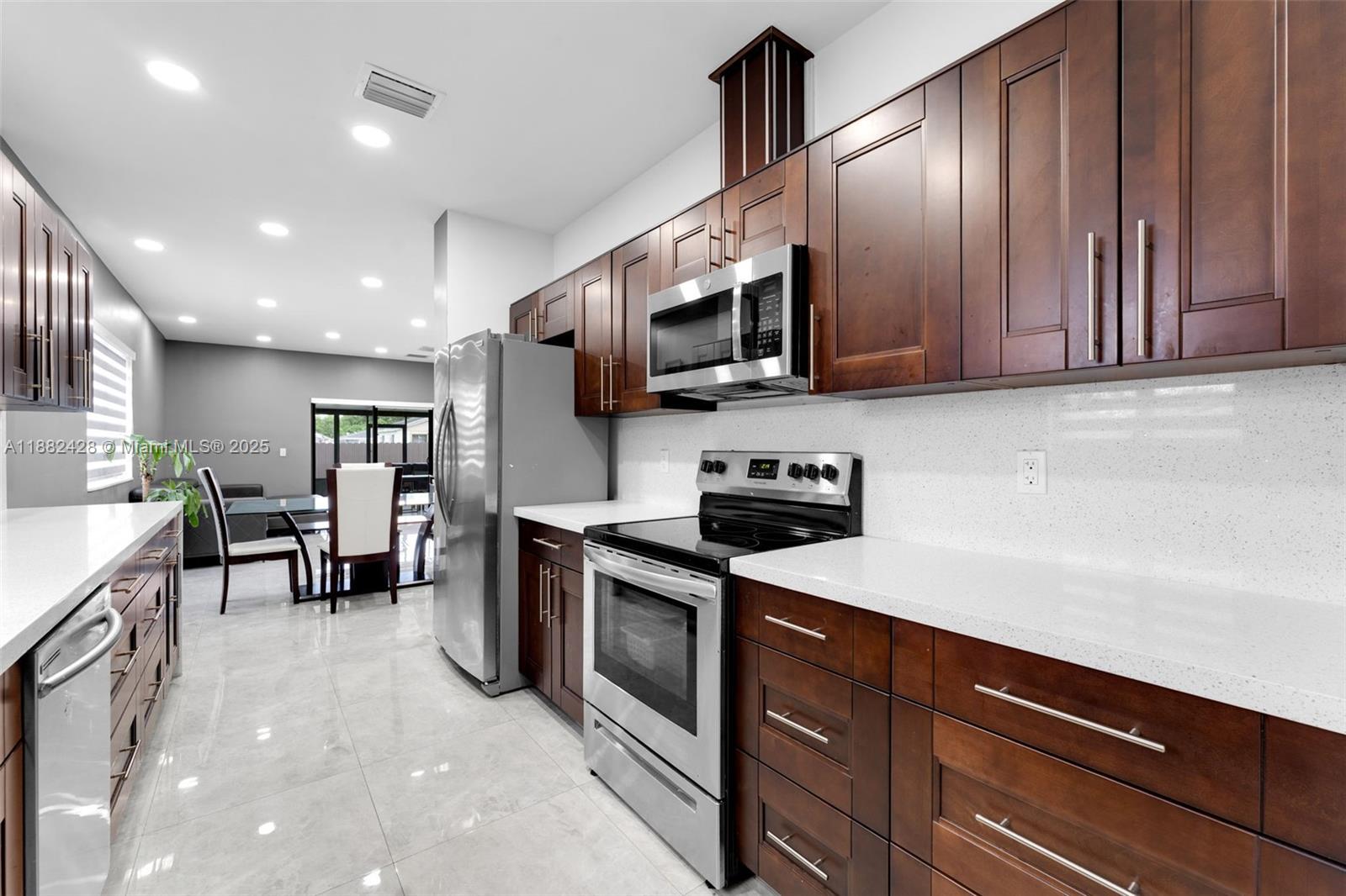 SILVER PALM PARK - Residential